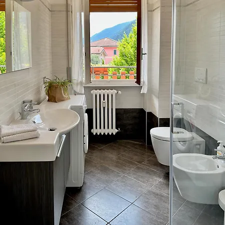 Lario Apartment *