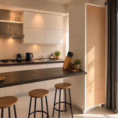 Victoria Apartments - Lario